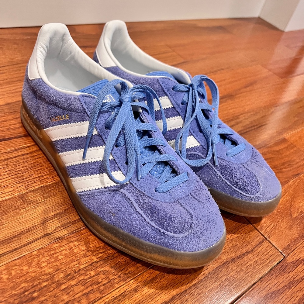 Women’s Adidas Gazelle size 7.5